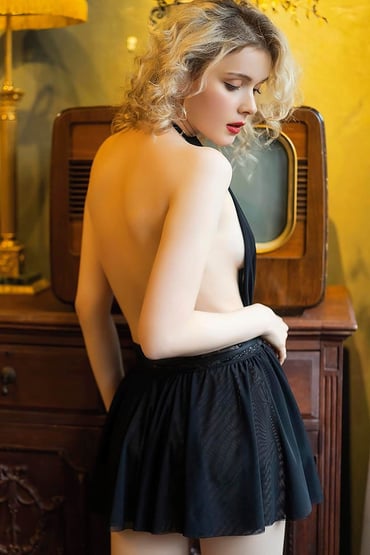 Premium Low-cut Tulle Lingerie